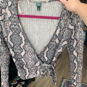 Wild Fable long sleeved wrap top, snakeskin print
